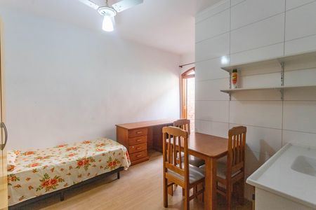 Quarto / cozinha  de kitnet/studio para alugar com 1 quarto, 24m² em Campanário, Diadema