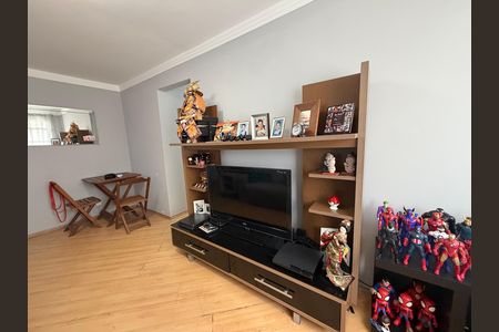 Apartamento para alugar com 75m², 2 quartos e 1 vagaSala