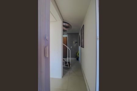 Apartamento à venda com 98m², 2 quartos e sem vaga Apartamento à venda com 98m², 2 quartos e sem vagaCorredor