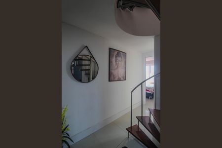 Apartamento à venda com 98m², 2 quartos e sem vaga Apartamento à venda com 98m², 2 quartos e sem vagaCorredor