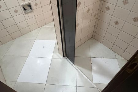 Casa para alugar com 270m², 5 quartos e 5 vagasBanheiro Social 1