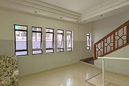 Casa para alugar com 270m², 5 quartos e 5 vagasSala