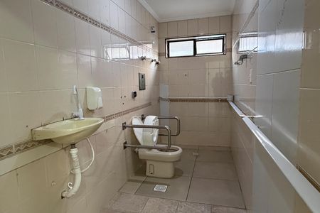 Casa para alugar com 270m², 5 quartos e 5 vagasBanheiro da Suíte 2