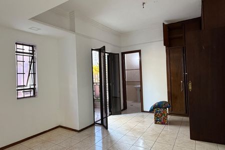 Casa para alugar com 270m², 5 quartos e 5 vagasSuíte 1