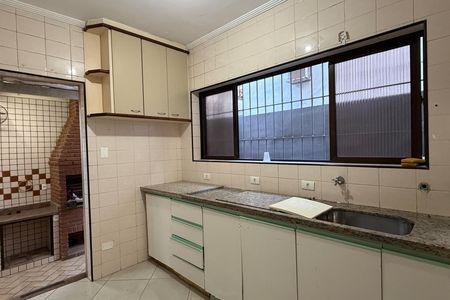 Casa para alugar com 270m², 5 quartos e 5 vagasCozinha 