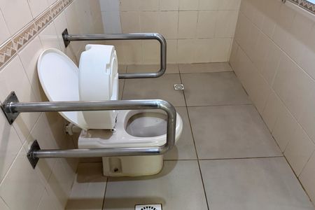 Casa para alugar com 270m², 5 quartos e 5 vagasBanheiro da Suíte 2