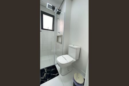 Banheiro de apartamento para alugar com 1 quarto, 46m² em Centro, Campinas