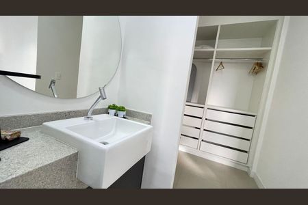 Banheiro de apartamento para alugar com 1 quarto, 46m² em Centro, Campinas