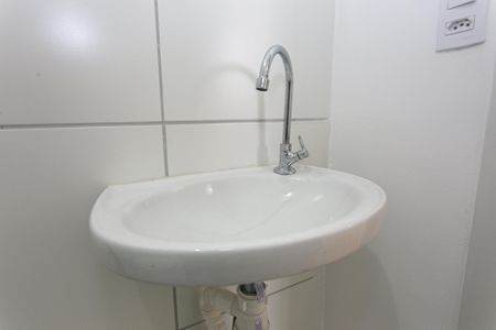 Apartamento para alugar com 34m², 2 quartos e sem vaga Apartamento para alugar com 34m², 2 quartos e sem vagaBanheiro
