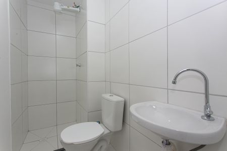 Apartamento para alugar com 34m², 2 quartos e sem vaga Apartamento para alugar com 34m², 2 quartos e sem vagaBanheiro