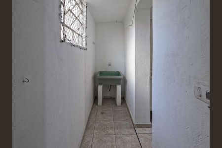 Casa para alugar com 50m², 1 quarto e sem vaga
