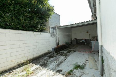 Casa à venda com 323m², 3 quartos e 4 vagas Casa à venda com 323m², 3 quartos e 4 vagasQUINTAL
