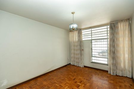SALA de casa à venda com 3 quartos, 323m² em Vila Marieta, Campinas