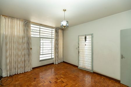 SALA de casa à venda com 3 quartos, 323m² em Vila Marieta, Campinas
