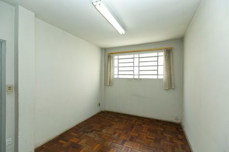 Casa à venda com 323m², 3 quartos e 4 vagas Casa à venda com 323m², 3 quartos e 4 vagasQUARTO DA EDÍCULA