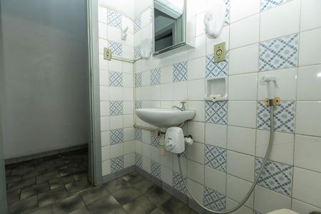 Casa à venda com 323m², 3 quartos e 4 vagas Casa à venda com 323m², 3 quartos e 4 vagasBANHEIRO 2