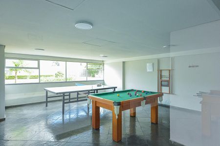 Apartamento à venda com 55m², 2 quartos e 1 vaga Apartamento à venda com 55m², 2 quartos e 1 vagaSalão de jogos