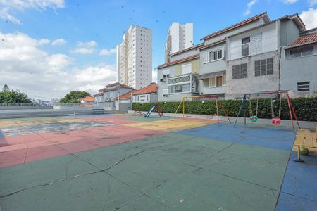 Apartamento à venda com 55m², 2 quartos e 1 vaga Apartamento à venda com 55m², 2 quartos e 1 vagaÁrea comum - Playground