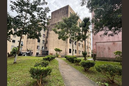 Apartamento à venda com 47m², 2 quartos e 1 vaga Apartamento à venda com 47m², 2 quartos e 1 vagaAcesso aos blocos