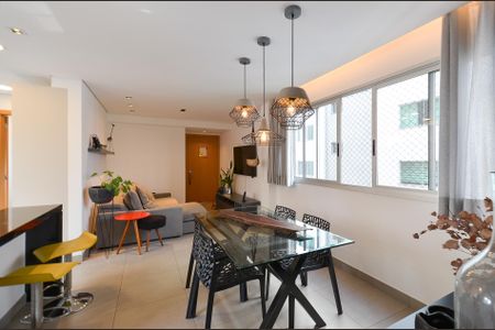 Apartamento para alugar com 68m², 2 quartos e 2 vagasSala Ambientes
