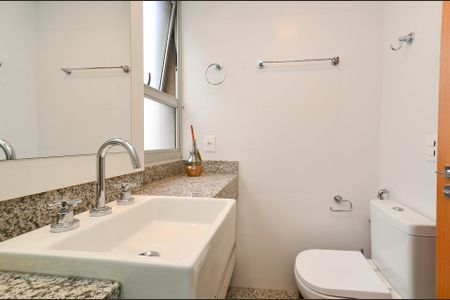 Apartamento para alugar com 68m², 2 quartos e 2 vagasBanheiro Social