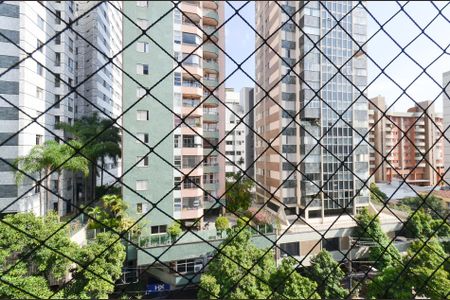 Apartamento para alugar com 68m², 2 quartos e 2 vagasVista