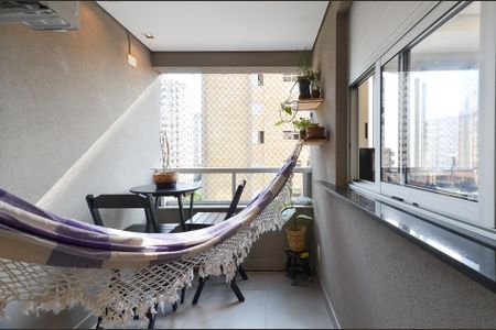 Apartamento para alugar com 68m², 2 quartos e 2 vagasVaranda