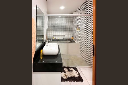 Casa à venda com 149m², 2 quartos e 2 vagas Casa à venda com 149m², 2 quartos e 2 vagasBanheiro da Suíte 1