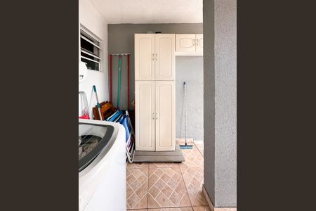 Casa à venda com 149m², 2 quartos e 2 vagas Casa à venda com 149m², 2 quartos e 2 vagasÁrea de Serviço