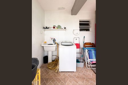 Casa à venda com 149m², 2 quartos e 2 vagas Casa à venda com 149m², 2 quartos e 2 vagasÁrea de Serviço