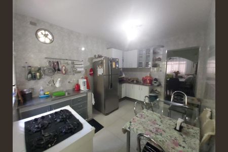 Foto 18 de casa à venda com 3 quartos, 125m² em Jardim Bonfiglioli, São Paulo