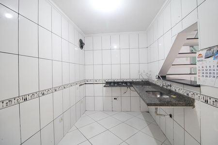 Casa para alugar com 100m², 2 quartos e 2 vagasCozinha
