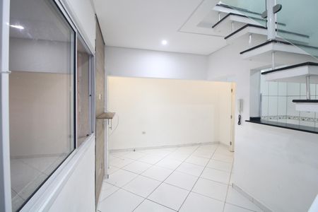Sala de casa para alugar com 2 quartos, 100m² em Vila Arriete, São Paulo