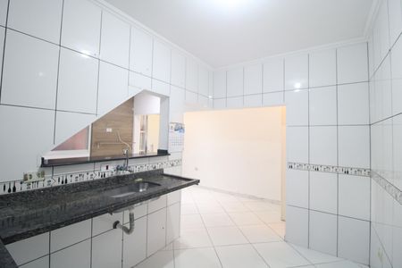 Casa para alugar com 100m², 2 quartos e 2 vagasCozinha