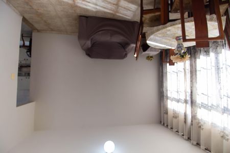 Casa à venda com 2 quartos, 125m² em Santa Barbara, Niterói