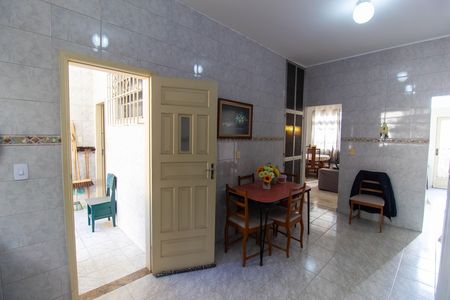 Casa à venda com 125m², 2 quartos e 2 vagas