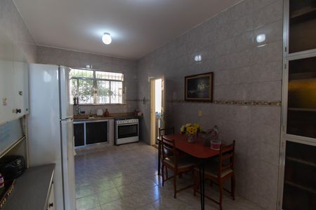 Casa à venda com 125m², 2 quartos e 2 vagas