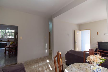 Casa à venda com 2 quartos, 125m² em Santa Barbara, Niterói