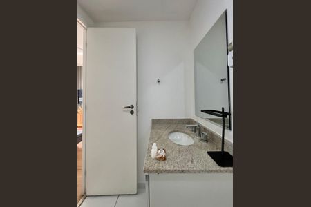 Banheiro de apartamento para alugar com 1 quarto, 42m² em Bosque, Campinas