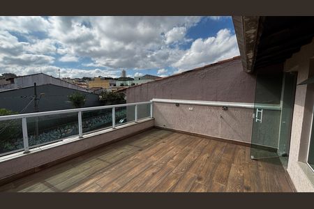 Casa à venda com 198m², 4 quartos e 2 vagas Casa à venda com 198m², 4 quartos e 2 vagasSotão Varanda