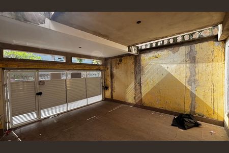 Casa à venda com 198m², 4 quartos e 2 vagas Casa à venda com 198m², 4 quartos e 2 vagasGaragem