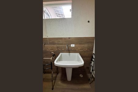 Casa à venda com 198m², 4 quartos e 2 vagas Casa à venda com 198m², 4 quartos e 2 vagasÁrea de Serviço