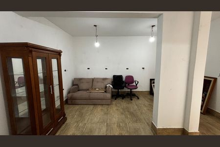 Casa à venda com 198m², 4 quartos e 2 vagas Casa à venda com 198m², 4 quartos e 2 vagasCozinha