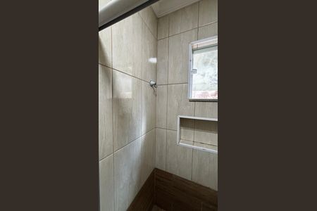 Casa à venda com 198m², 4 quartos e 2 vagas Casa à venda com 198m², 4 quartos e 2 vagasBanheiro
