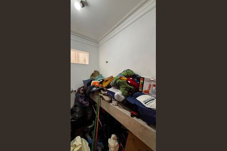 Casa à venda com 198m², 4 quartos e 2 vagas Casa à venda com 198m², 4 quartos e 2 vagasLavabo