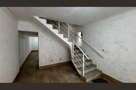 Casa à venda com 198m², 4 quartos e 2 vagas Casa à venda com 198m², 4 quartos e 2 vagasSala