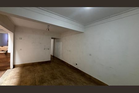Casa à venda com 198m², 4 quartos e 2 vagas Casa à venda com 198m², 4 quartos e 2 vagasSala de Jantar