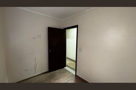 Casa à venda com 198m², 4 quartos e 2 vagas Casa à venda com 198m², 4 quartos e 2 vagasQuarto 2
