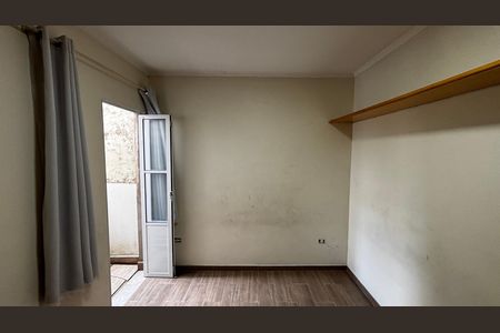 Casa à venda com 198m², 4 quartos e 2 vagas Casa à venda com 198m², 4 quartos e 2 vagasQuarto 1