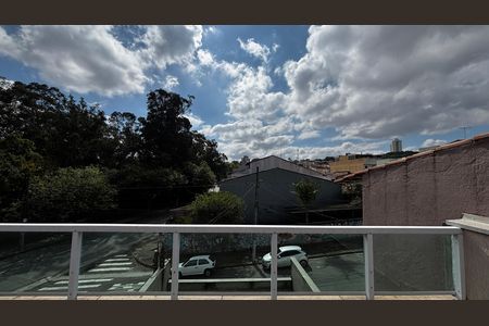 Casa à venda com 198m², 4 quartos e 2 vagas Casa à venda com 198m², 4 quartos e 2 vagasSotão Varanda